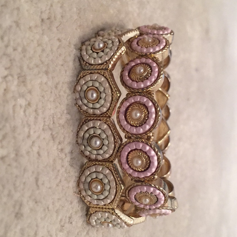 2 ADORABLE STRECHY BRACELETS WITH PEARL ACCENTS